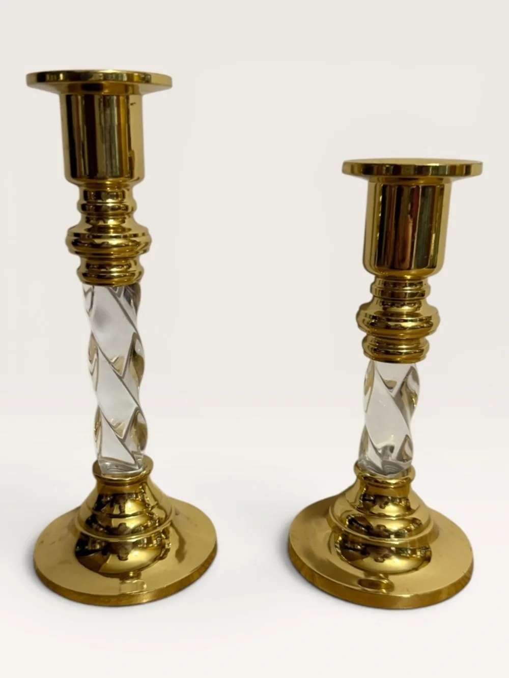 Vintage Hollywood Regency Brass & Twisted Lucite Candlestick Holders - Picture 3 of 6